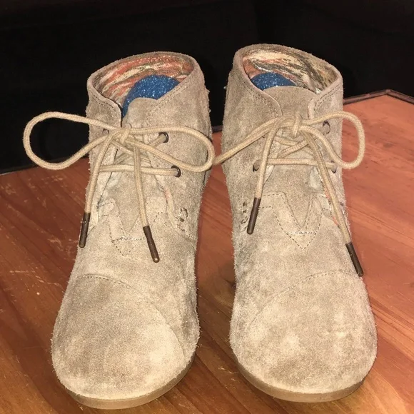 TOMS Wedges - Tan - Picture 2 of 6